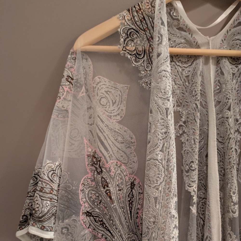 Pretty Persuasions OS Shawl